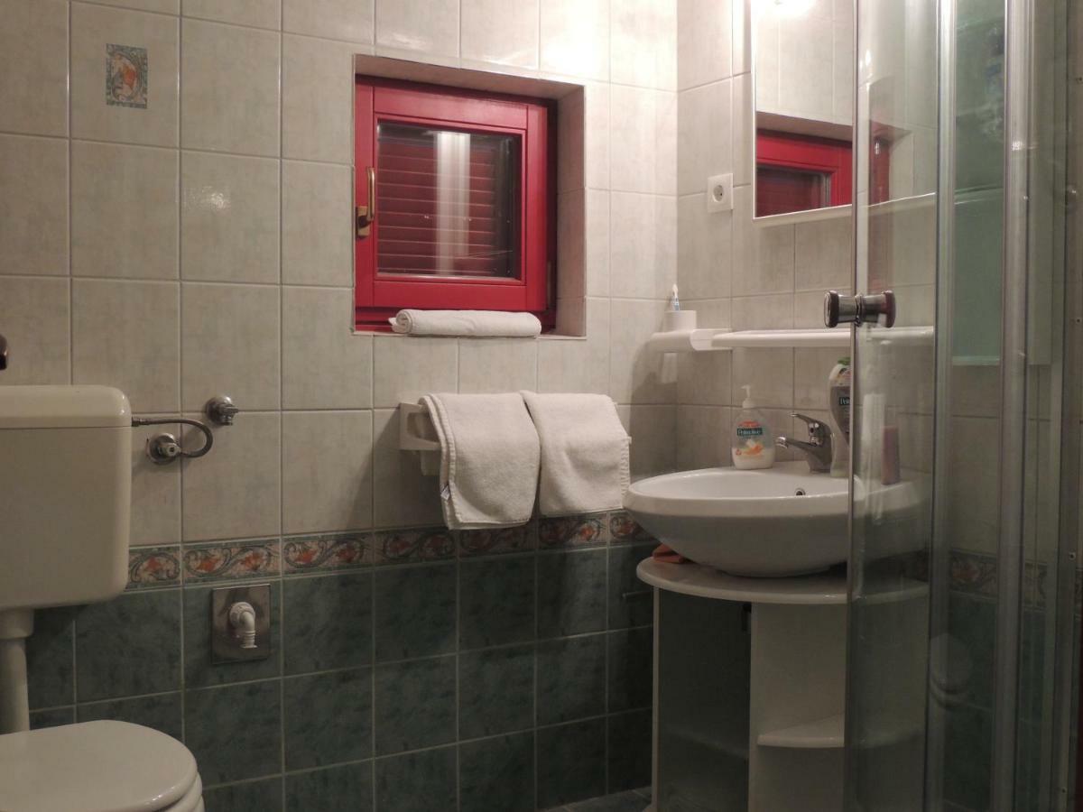 Apartments Villa Aurora Ražanac Extérieur photo
