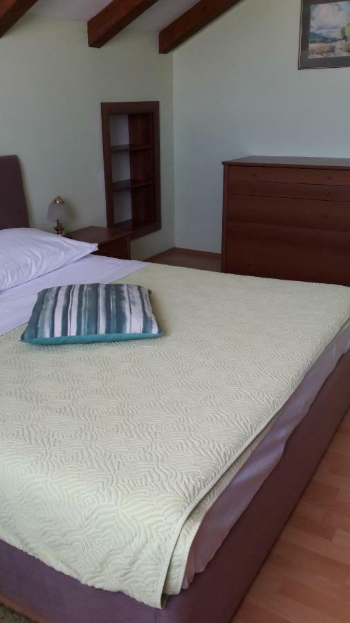 Apartments Villa Aurora Ražanac Extérieur photo